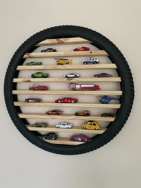 Étagère en forme de roue pour voitures, motos, animaux.